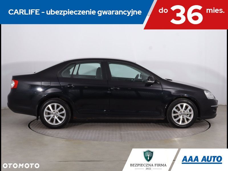 Volkswagen Jetta - 8