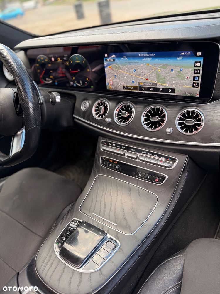 Mercedes-Benz Klasa E 220 d AMG - 25