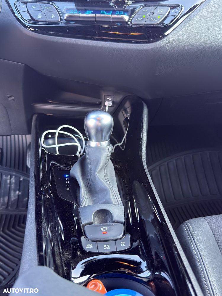 Toyota C-HR 1.8 HSD 122 CP 4x2 CVT Cult - 11