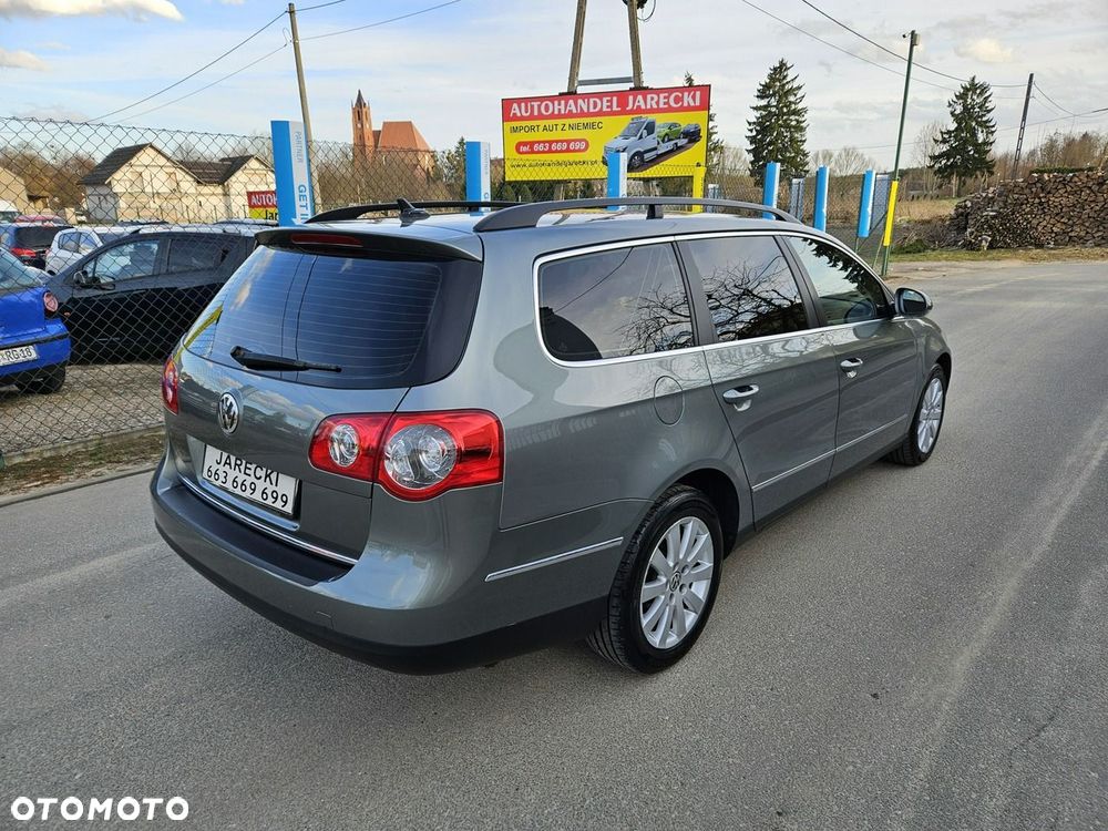 Volkswagen Passat - 4