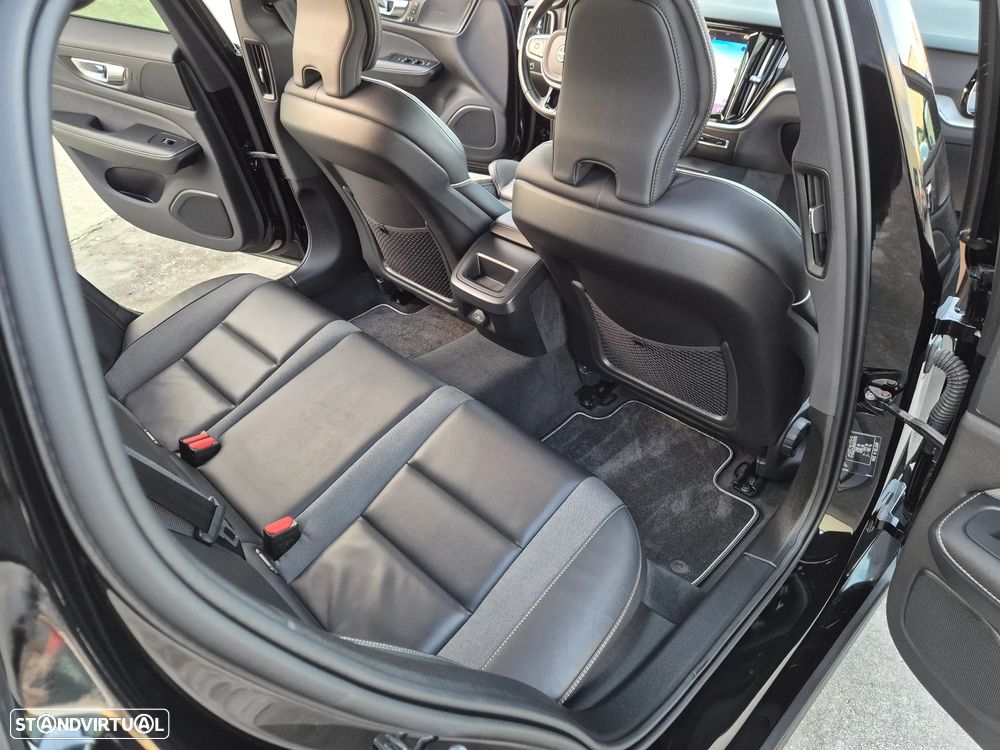 Volvo V60 2.0 B4 R-Design Geartronic - 45