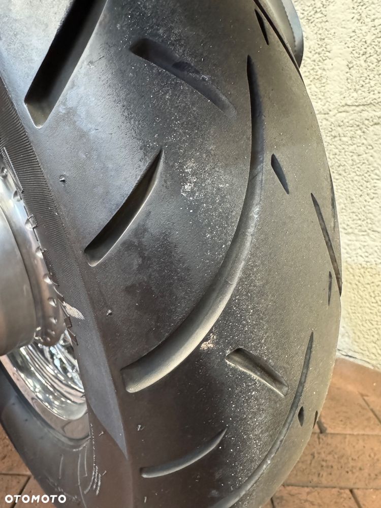 Suzuki Intruder - 35