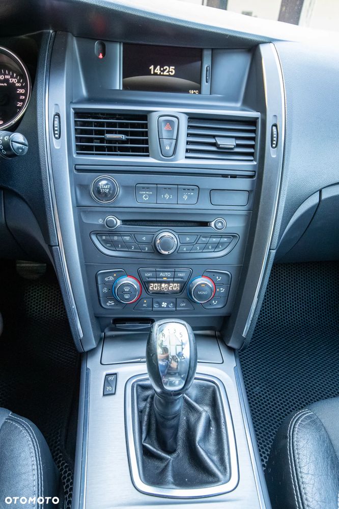 Renault Latitude 2.0 dCi Privilege - 12