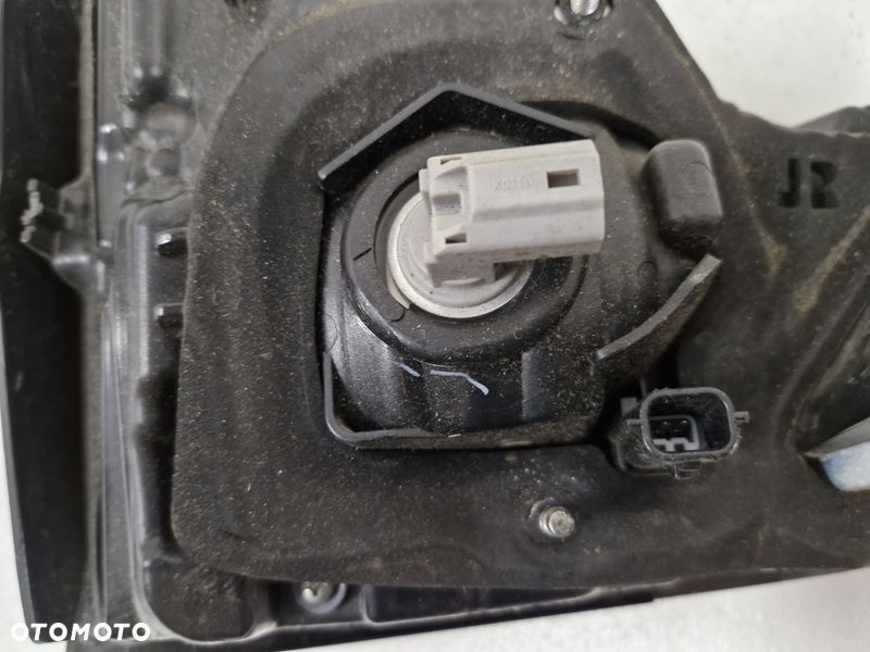 NISSAN QASHQAI 2 II J11 LAMPA PRAWY TYŁ PRAWA TYLNA W KLAPĘ - 6