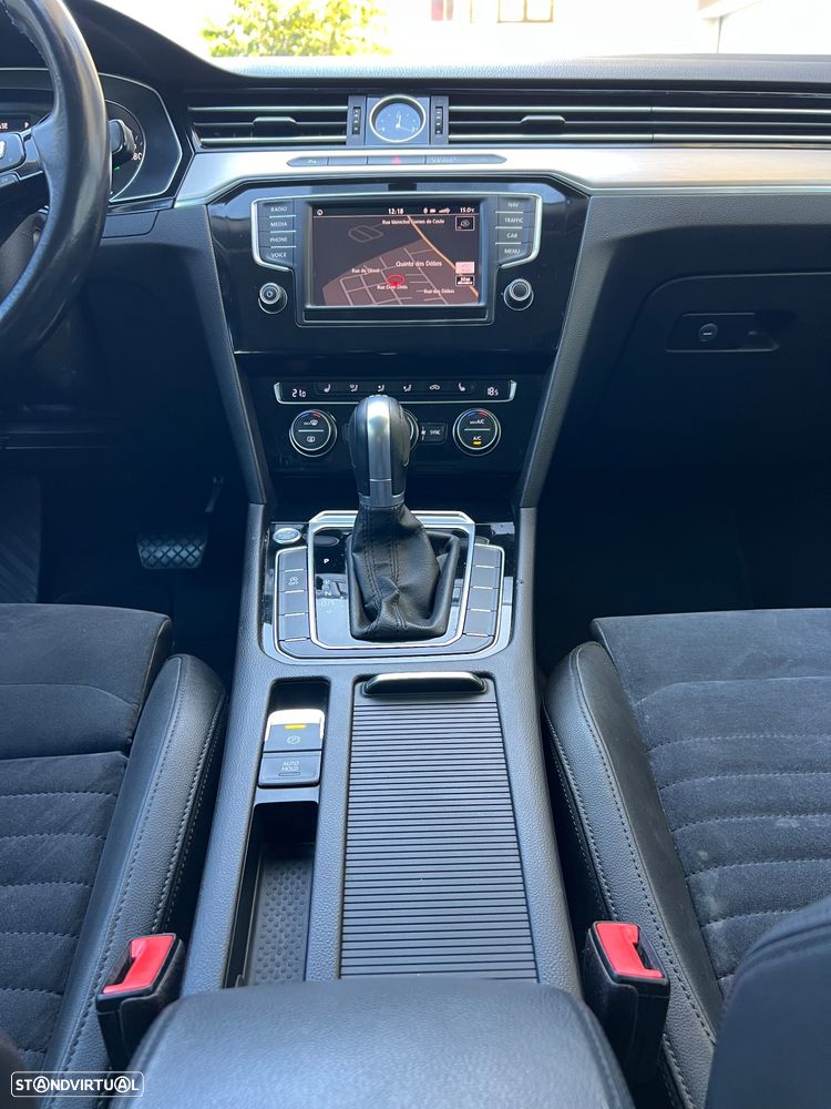 VW Passat 2.0 TDI Confortline DSG - 24