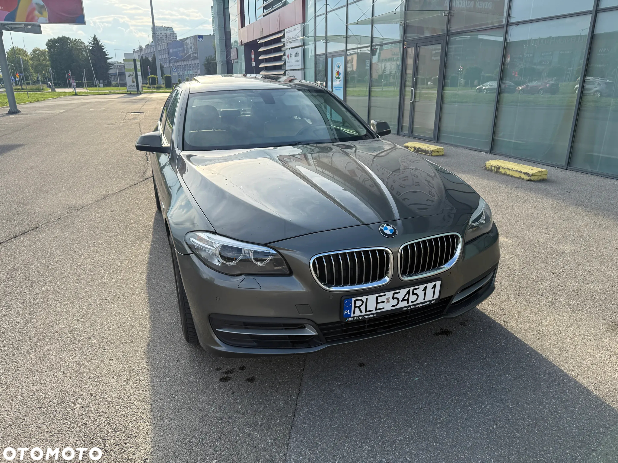 BMW Seria 5 518d - 13