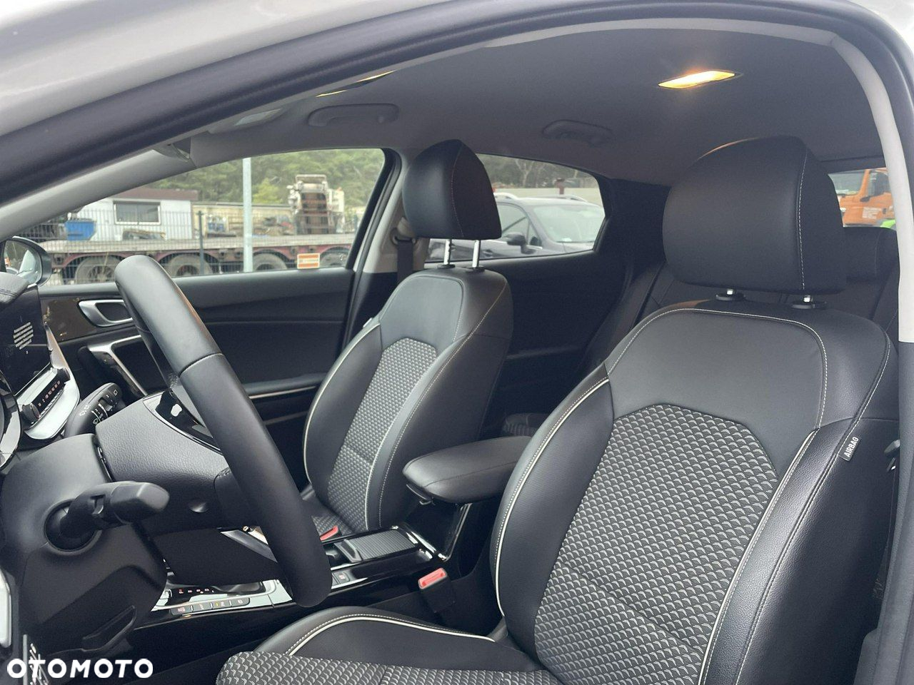 Kia XCeed - 11