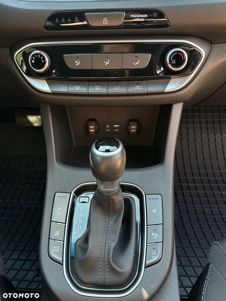 Hyundai i30 1.4 T-GDI Premium DCT - 14