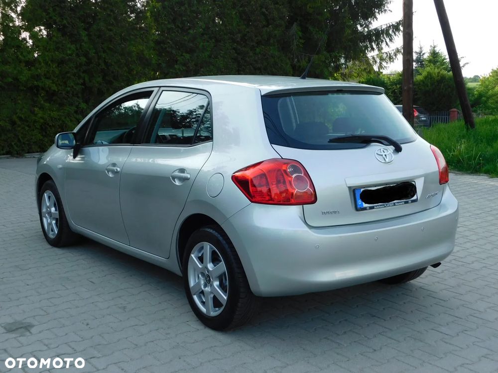 Toyota Auris 1.6 VVT-i Executive - 6