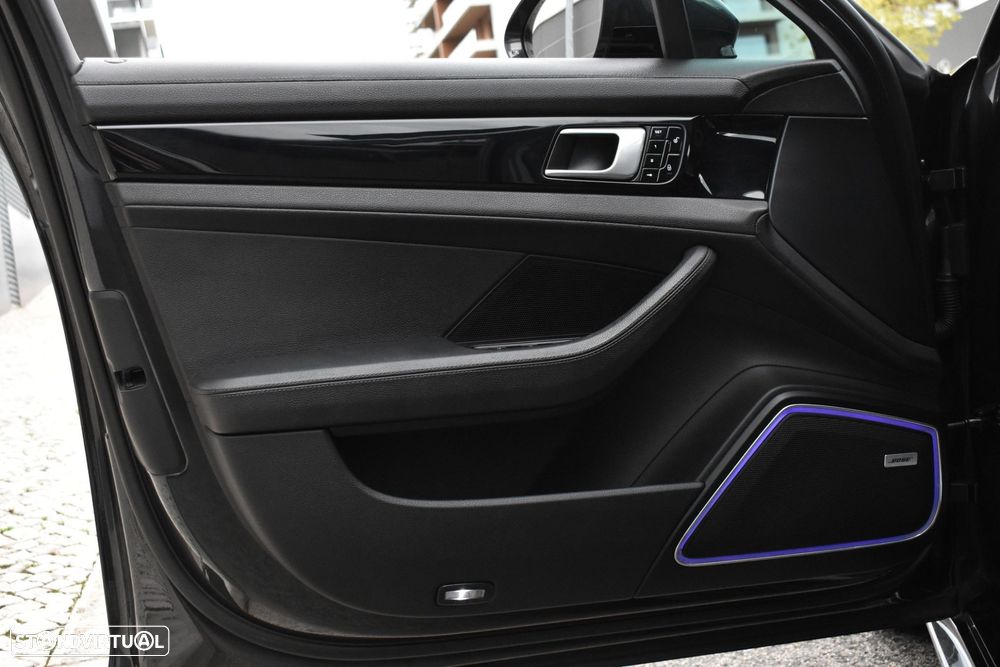 Porsche Panamera Sport Turismo - 26