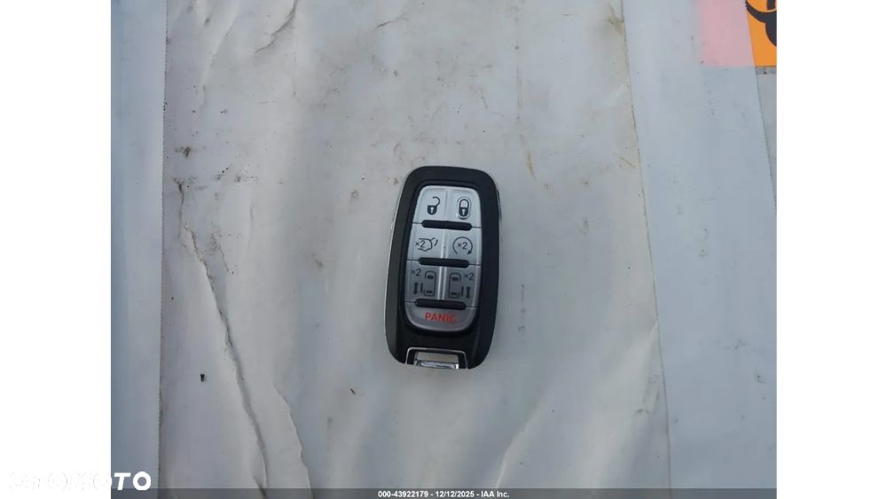 Chrysler Pacifica - 14