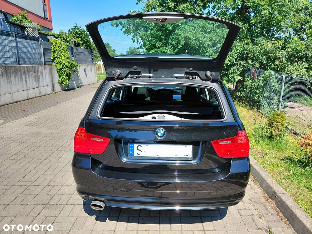 BMW Seria 3 320d DPF Edition Sport - 17
