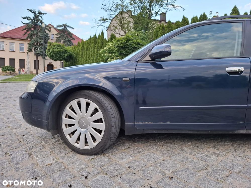 Audi A4 Avant 2.4 - 2
