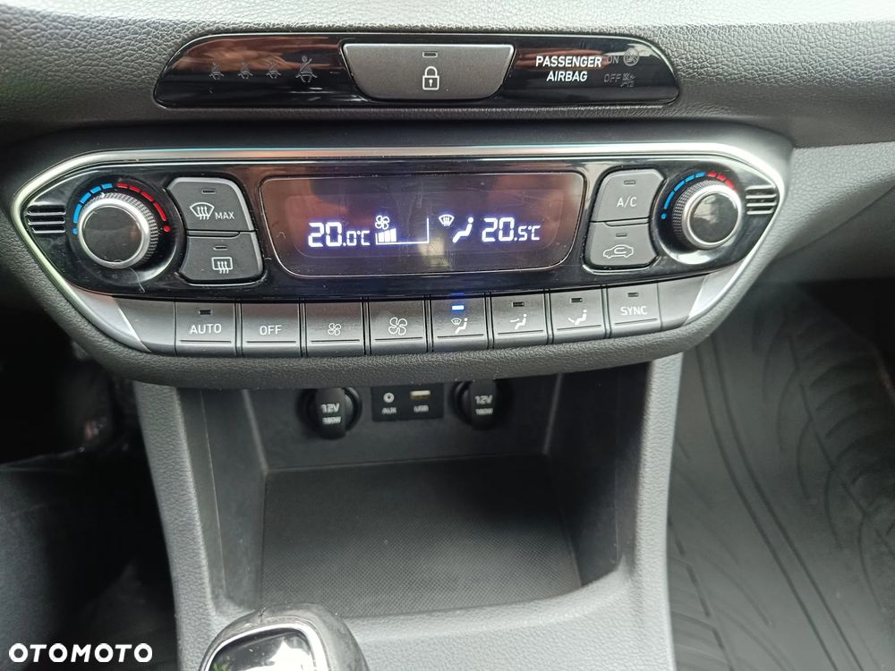 Hyundai i30 1.4 Premium - 28