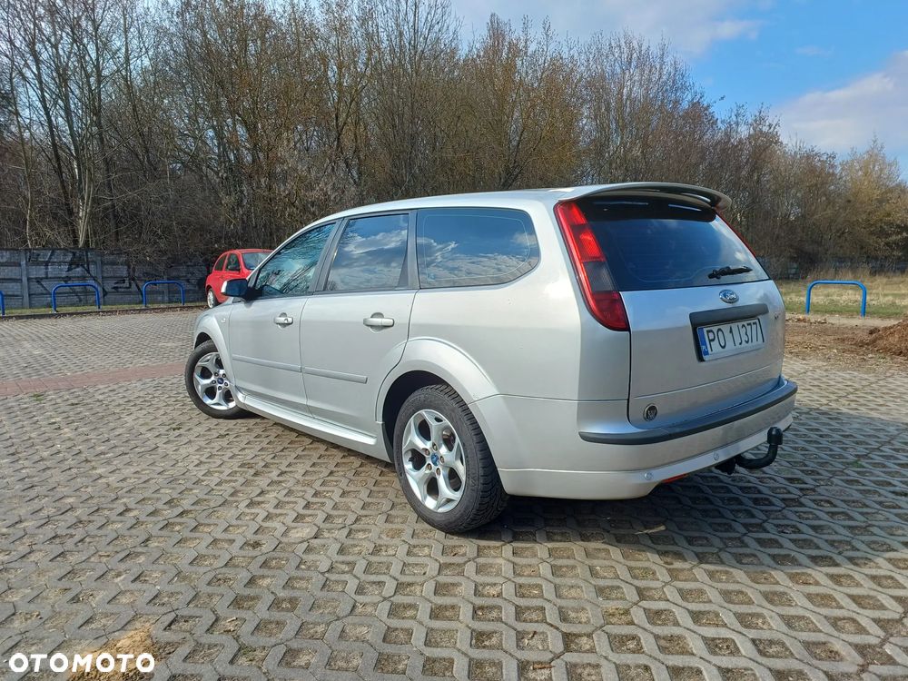 Ford Focus 2.0 TDCi DPF Sport - 4