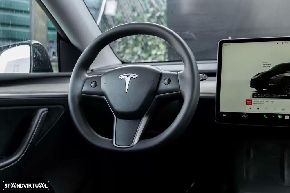 Tesla Model Y Long Range Dual Motor AWD - 30