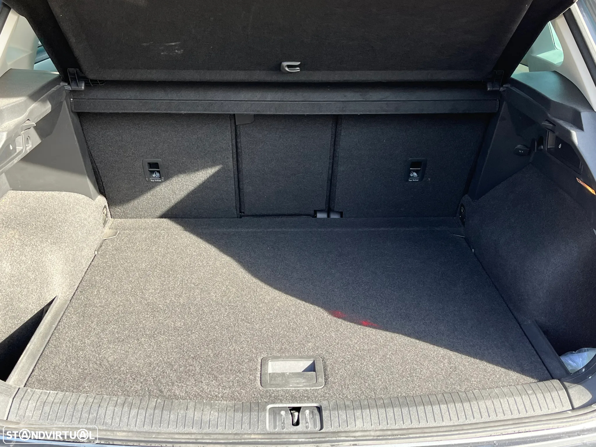 VW Tiguan 1.6 TDI Confortline - 16