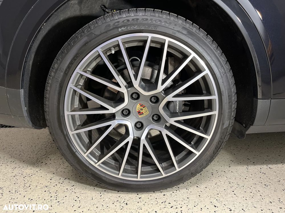 Porsche Cayenne Tiptronic S - 30