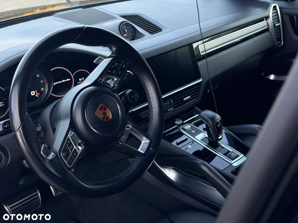 Porsche Cayenne - 16