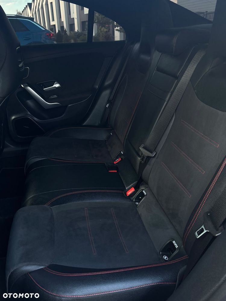 Mercedes-Benz CLA AMG 35 4-Matic 7G-DCT - 17