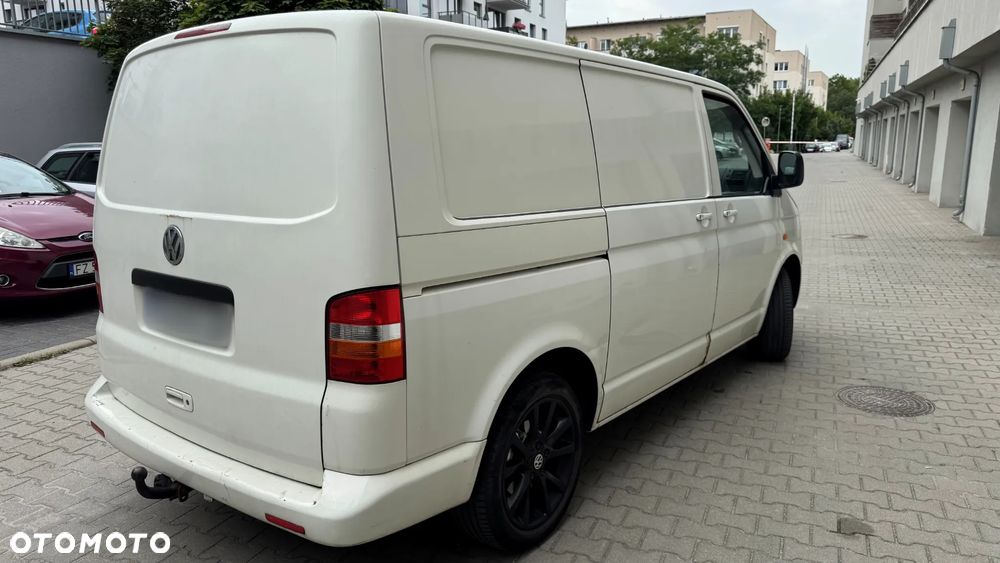 Volkswagen Transporter T5 TDI L1H1 - 3
