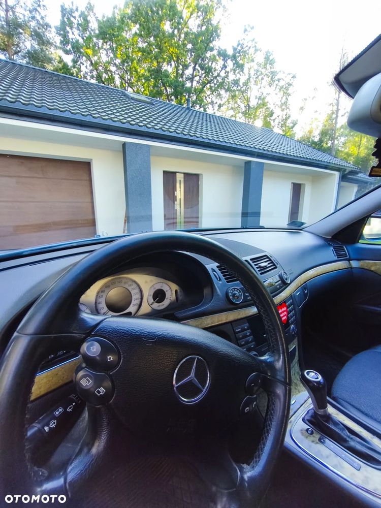 Mercedes-Benz Klasa E - 17