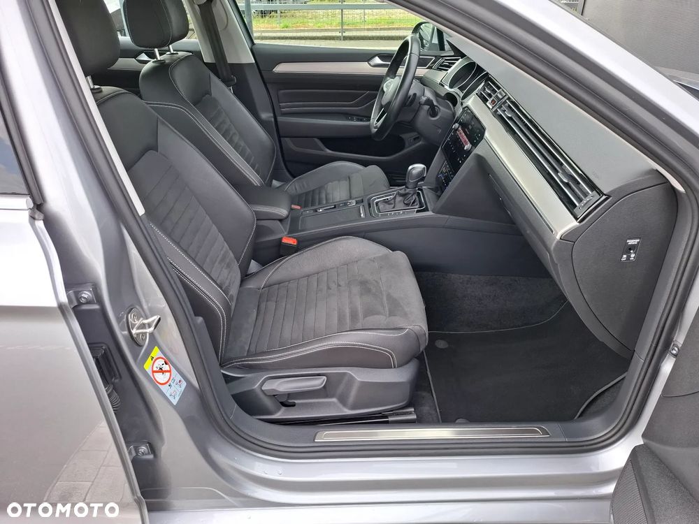 Volkswagen Passat 1.5 TSI EVO Elegance DSG - 12