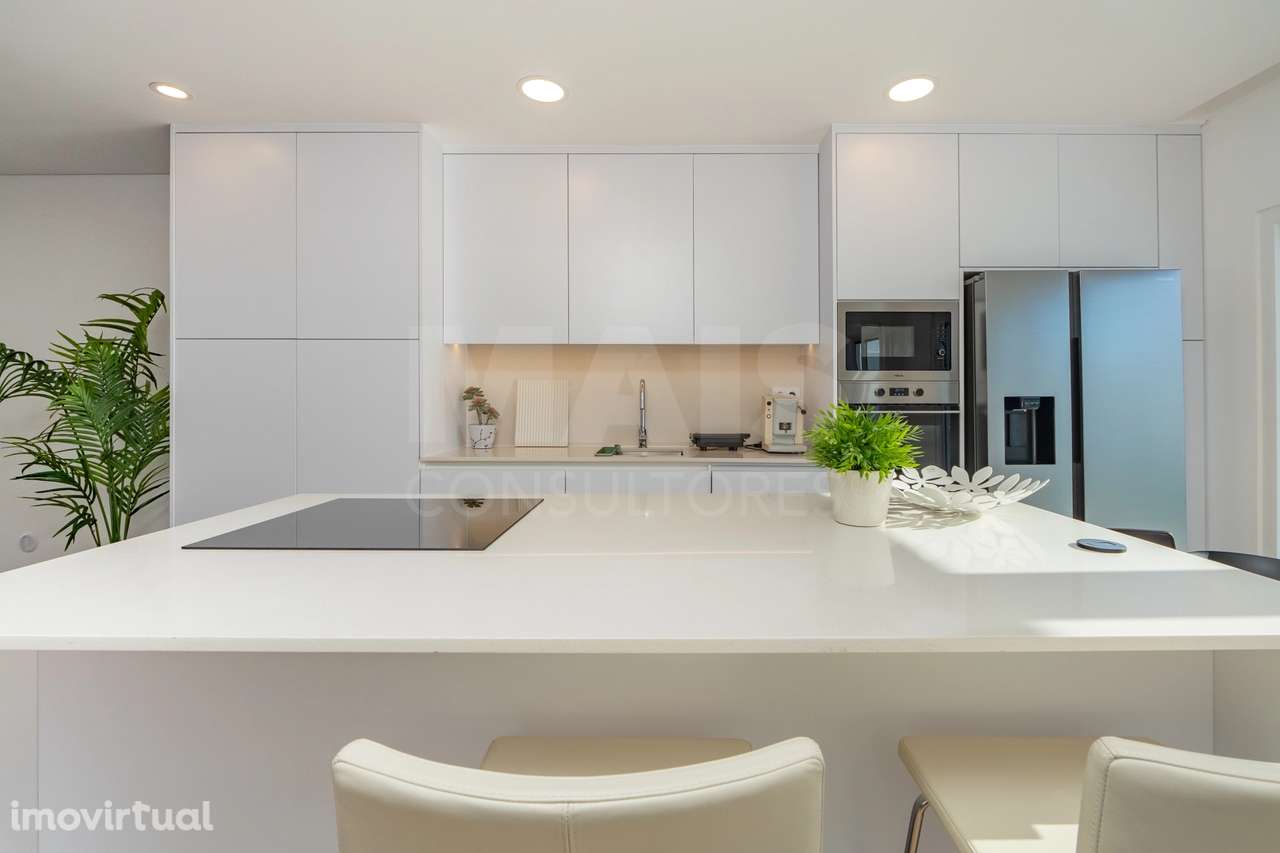 Moradia T3 contemporânea com piscina privada no Porto Alto - Grande imagem: 3/29