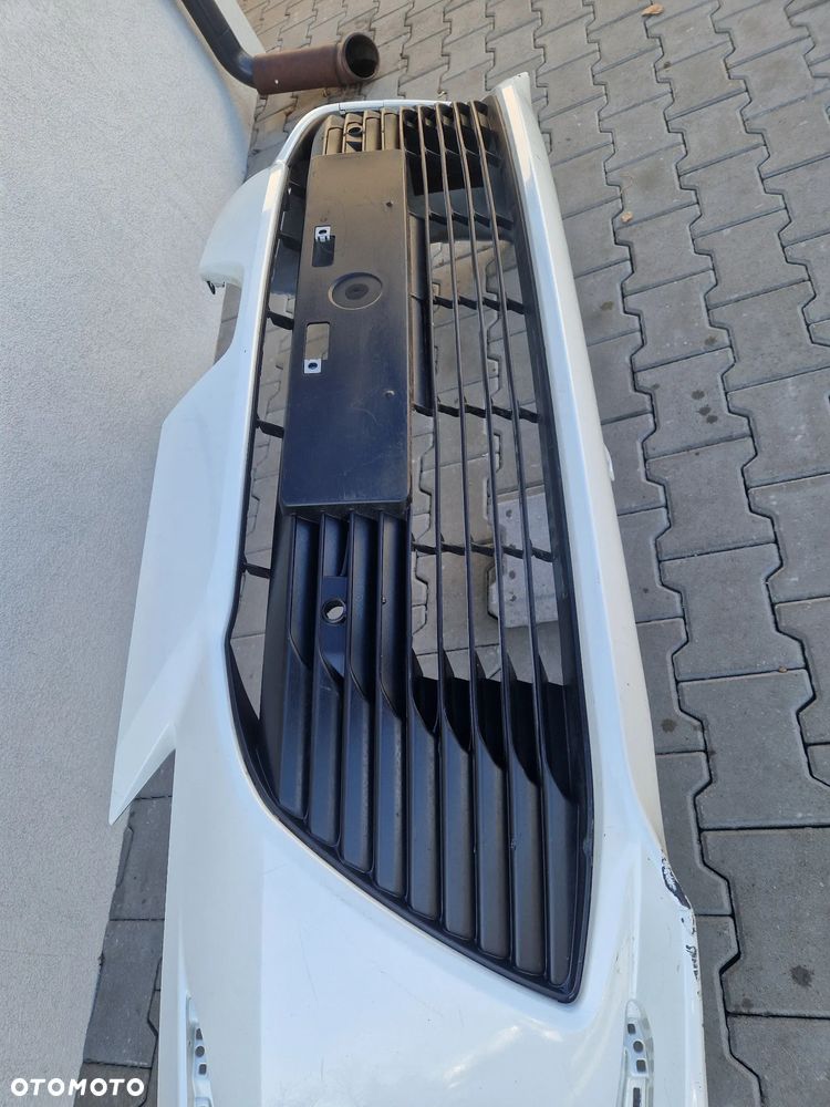 Zderzak Toyota Corolla XII E210 E21 sedan - 7