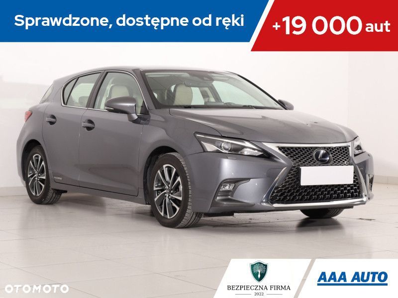 Lexus CT - 1