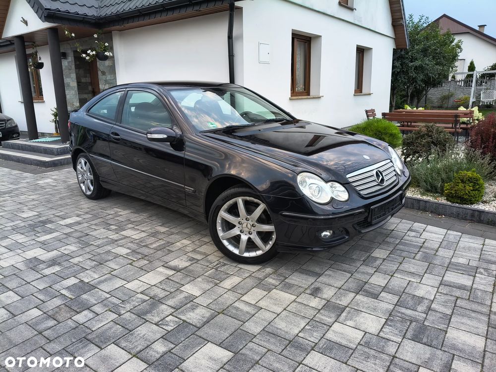 Mercedes-Benz Klasa C 180 Kompressor Sport Edition - 36