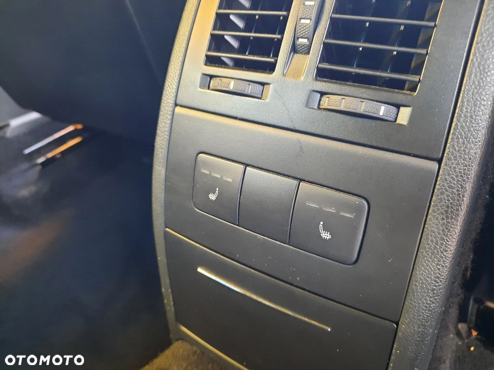 Skoda Octavia 2.0 TDI CR DPF RS - 22