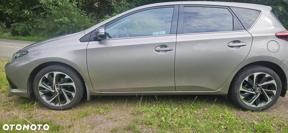 Toyota Auris 1.2 T Dynamic - 2