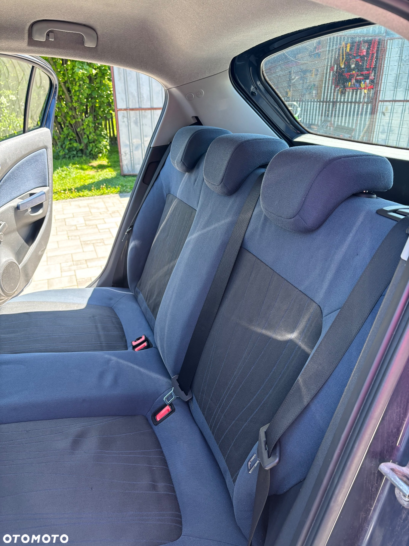 Opel Corsa 1.2 16V Essentia - 11