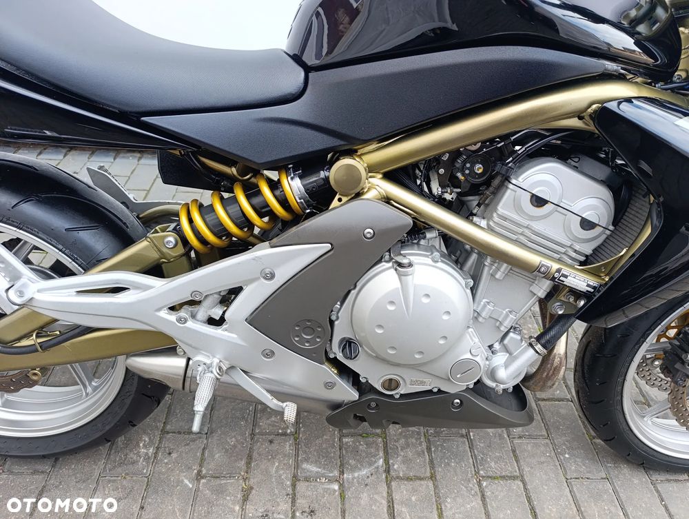 Kawasaki ER - 25