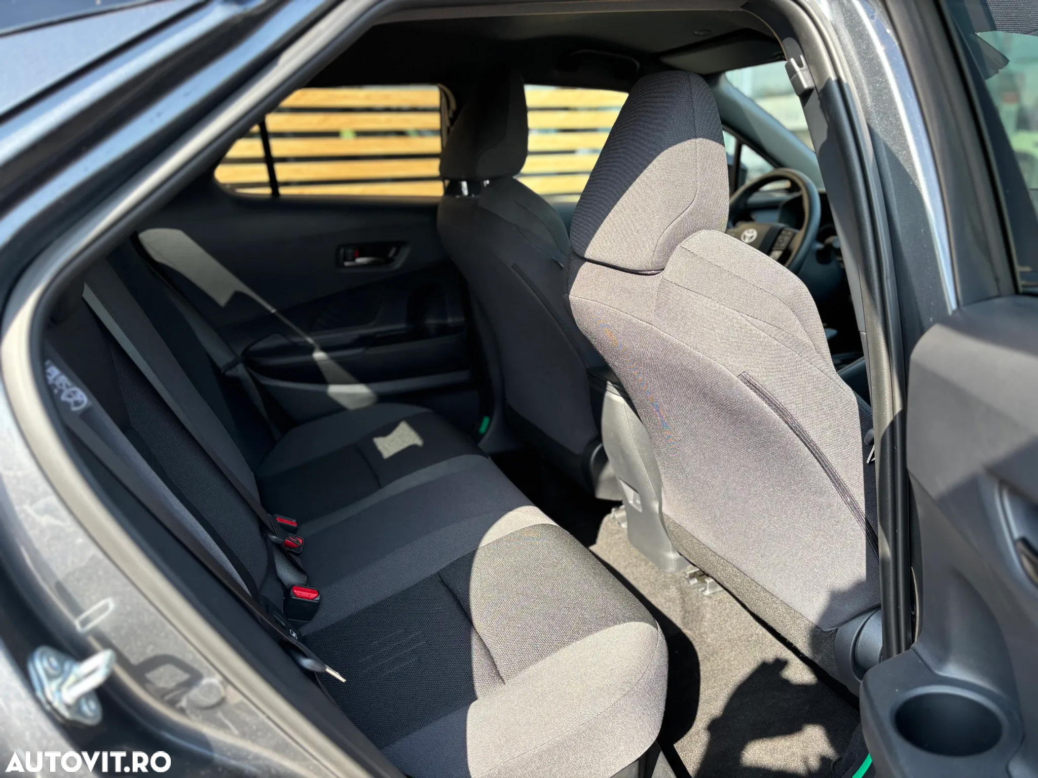 Toyota C-HR - 10
