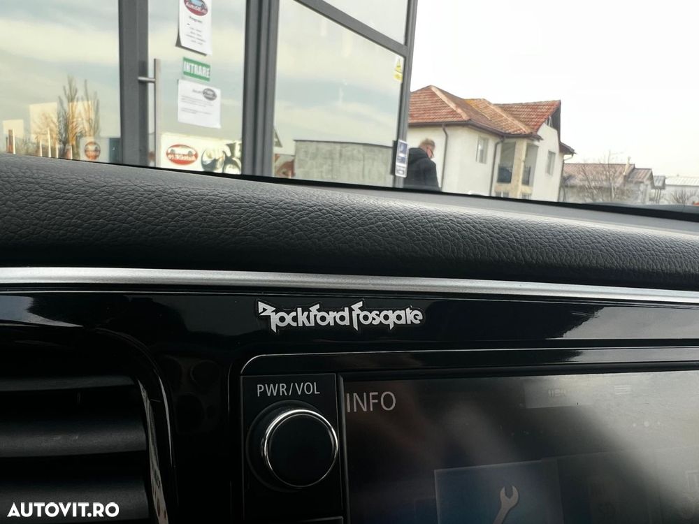 Mitsubishi Outlander - 27