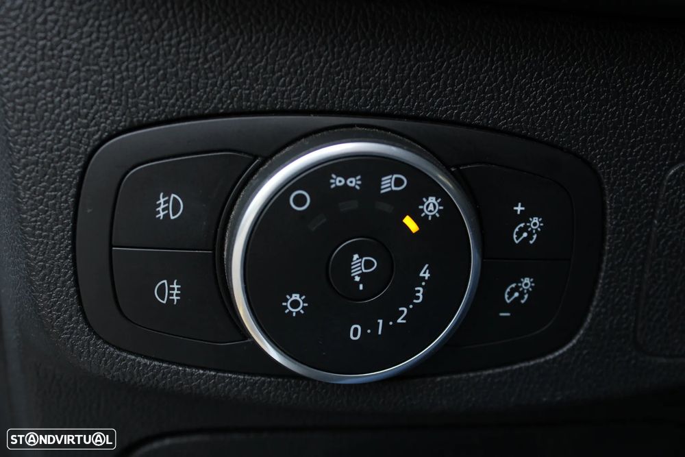 Ford Focus SW 1.5 TDCi EcoBlue Active - 25