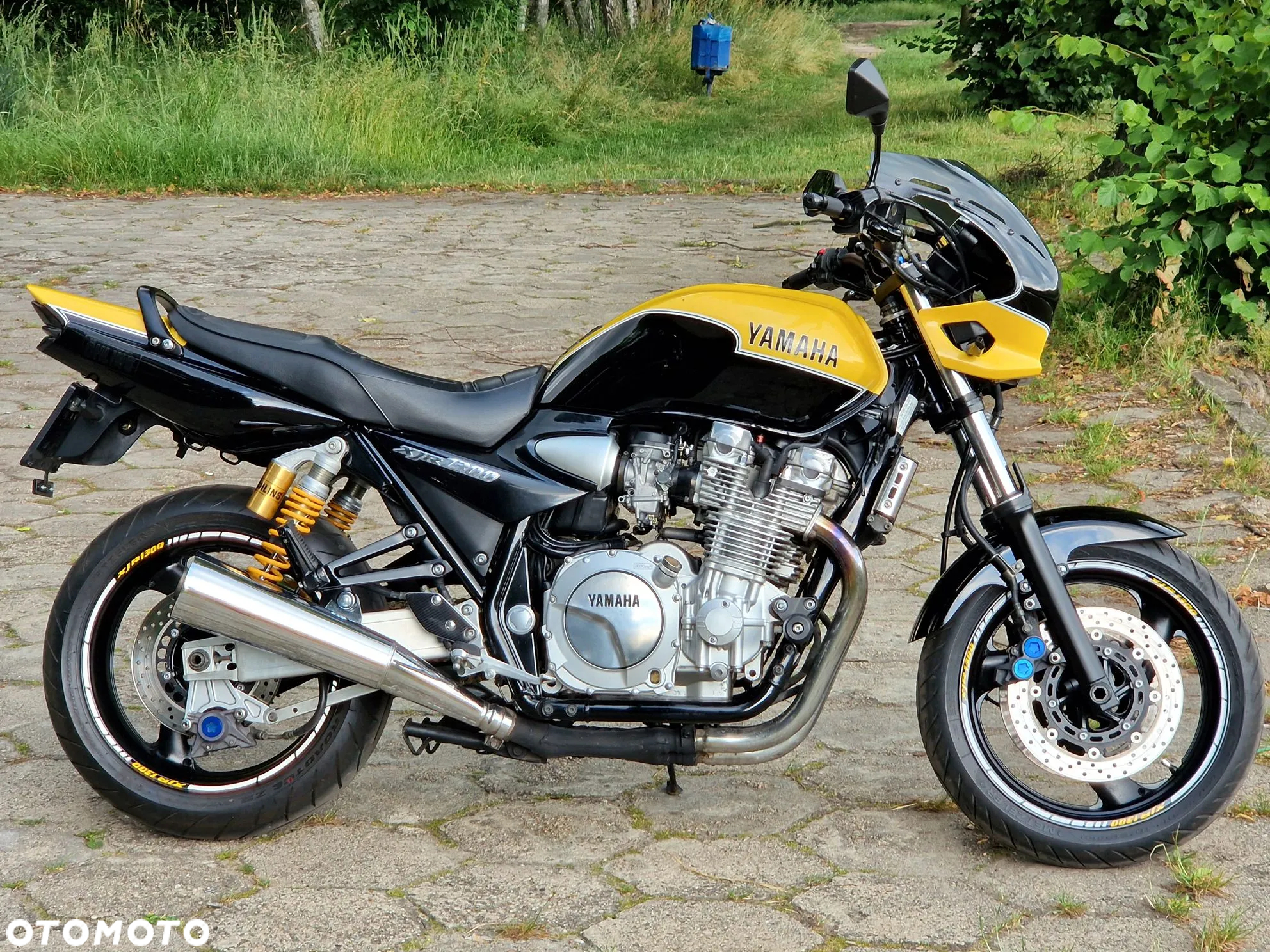 Yamaha XJR - 4