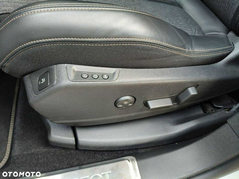 Peugeot 5008 - 28