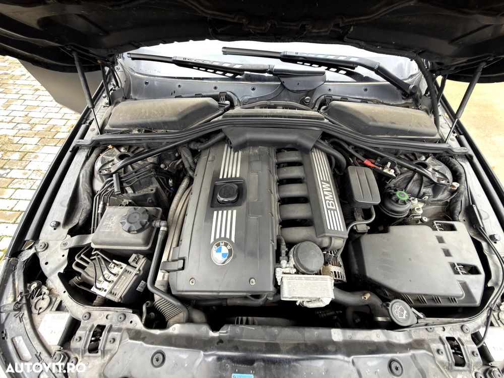 BMW Seria 5 523i Touring Aut. Edition Exclusive - 11
