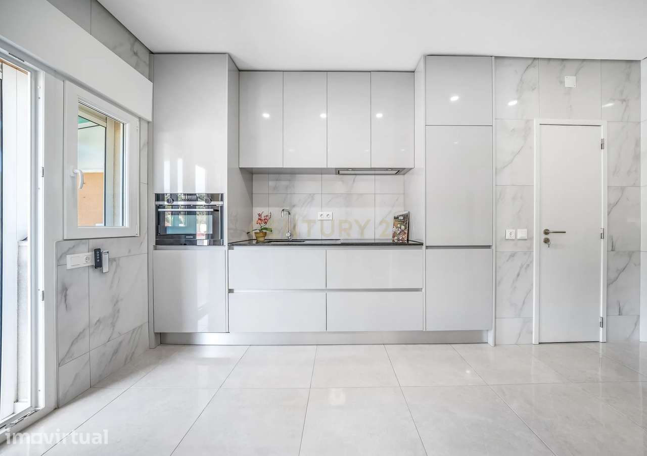 APARTAMENTO T3 | RENOVADO | GARAGEM | ARRECADAÇÃO| S.B.MESSINES - Grande imagem: 3/26