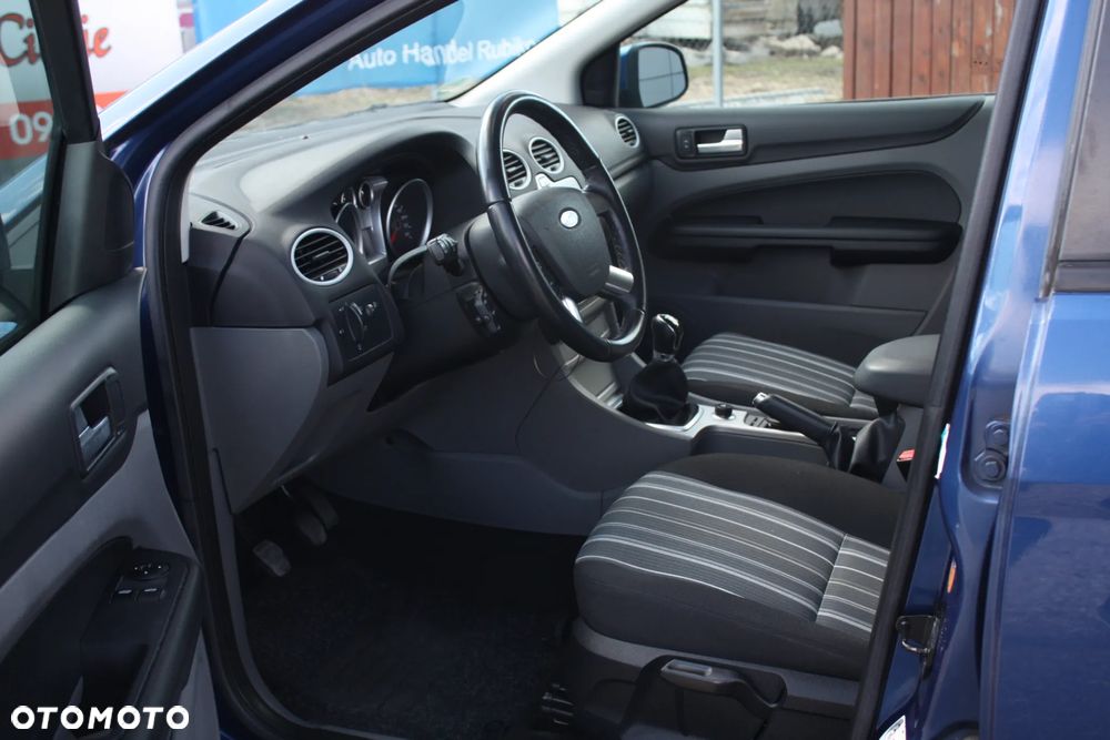 Ford Focus 1.6 16V Titanium - 6