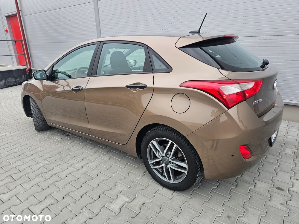 Hyundai i30 1.4 CRDi Trend - 4