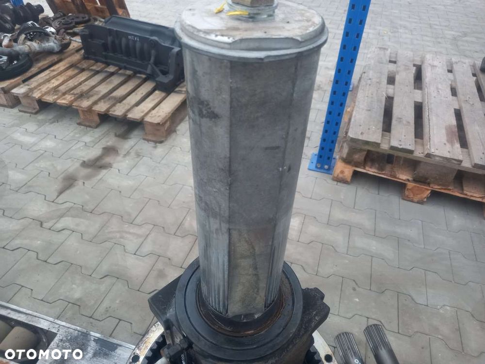 Zwolnica tylna 87307353 New Holland T7.230 - 3