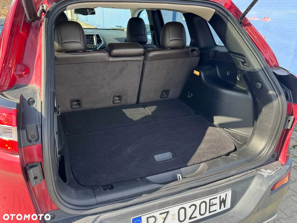 Jeep Cherokee - 13