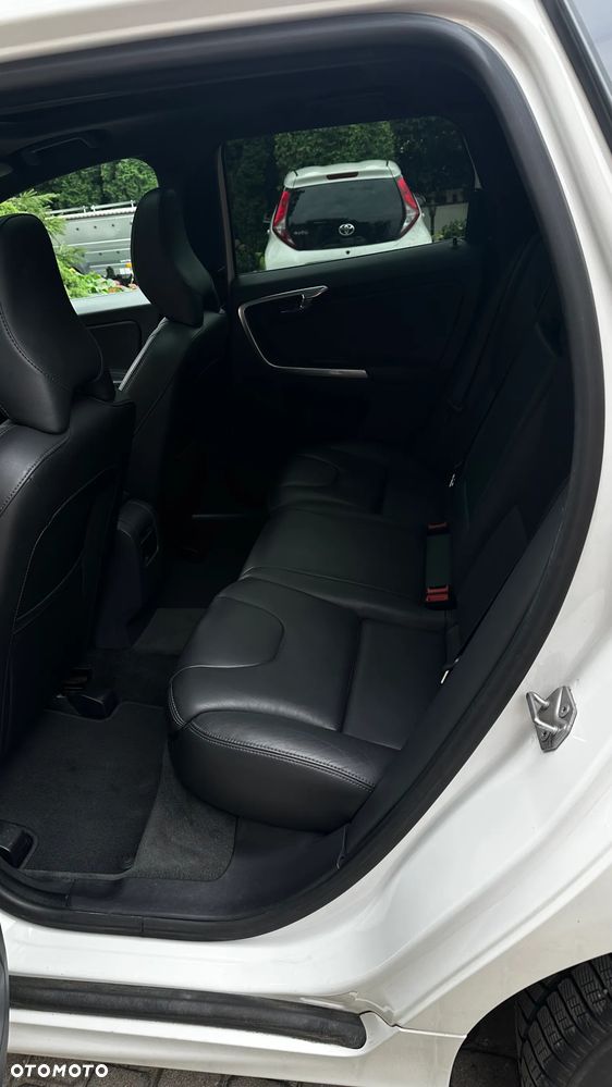 Volvo XC 60 D4 AWD Summum - 13