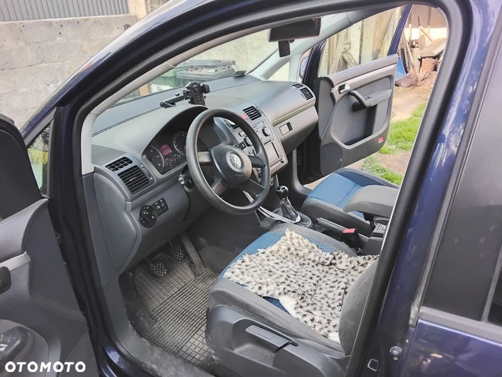 Volkswagen Touran 2.0 TDI Highline - 14