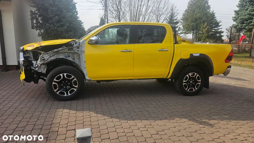 Toyota Hilux 2.8 D-4D Double Cab SR5 4x4 - 5