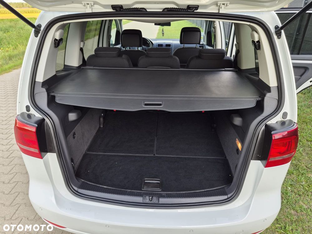 Volkswagen Touran 2.0 TDI DPF BlueMotion Technology DSG Cup - 8